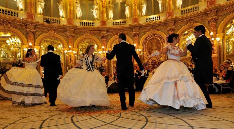 La Compagnia Nazionale di Danza ospite al ballo imperiale